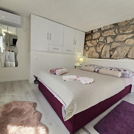 Indy'S Beach Apartments Dubrovnik Ngoại thất bức ảnh