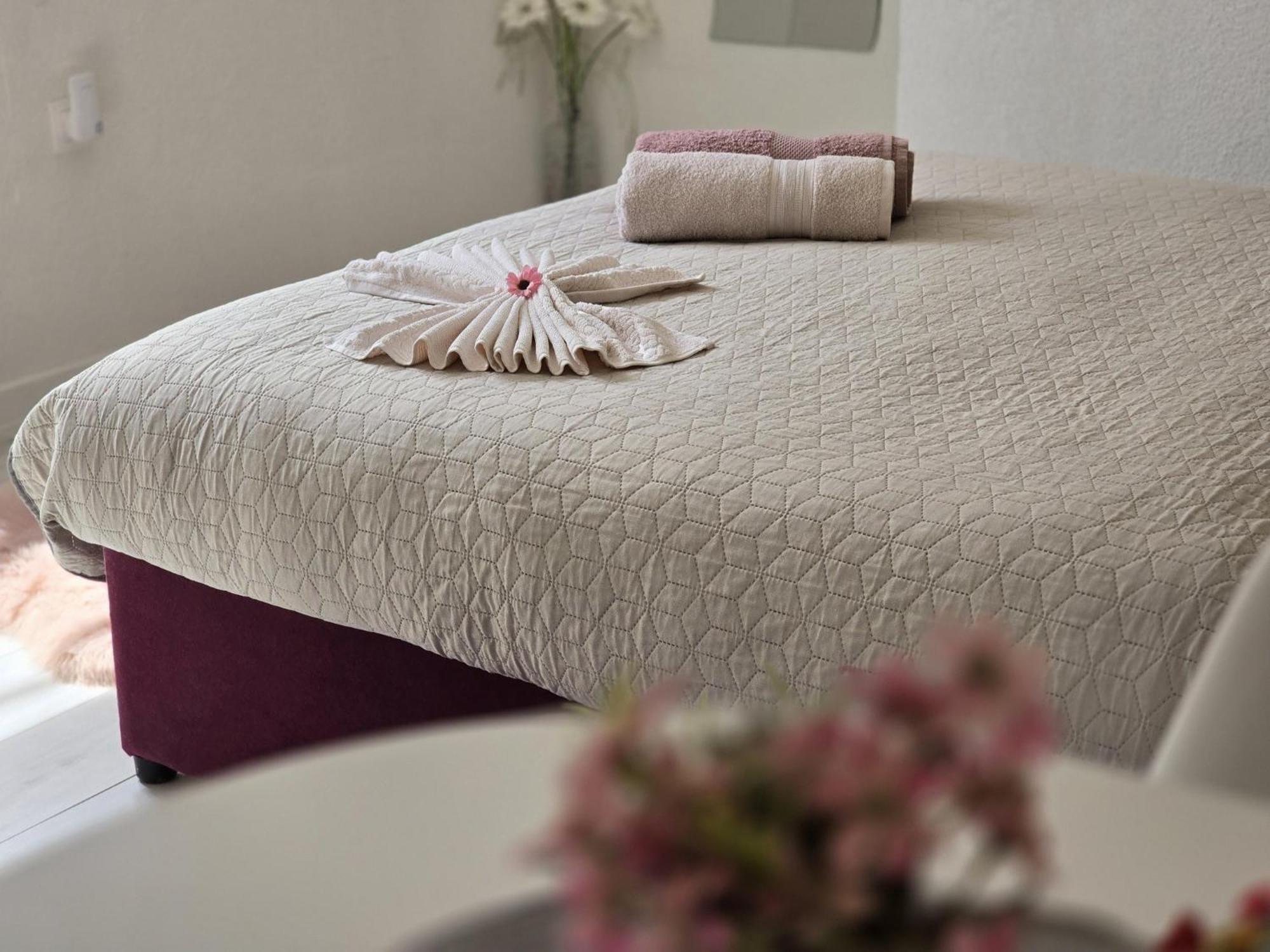Indy'S Beach Apartments Dubrovnik Ngoại thất bức ảnh